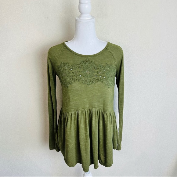 Olive Green Embroidered Crochet Peplum Long Sleeve Blouse - Picture 3 of 8